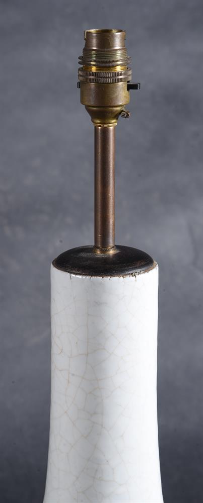 A CHINESE WHITE CRACKLE GLAZE VASE LAMP, 18TH OR 19TH CENTURY AND LATER - Image 3 of 4