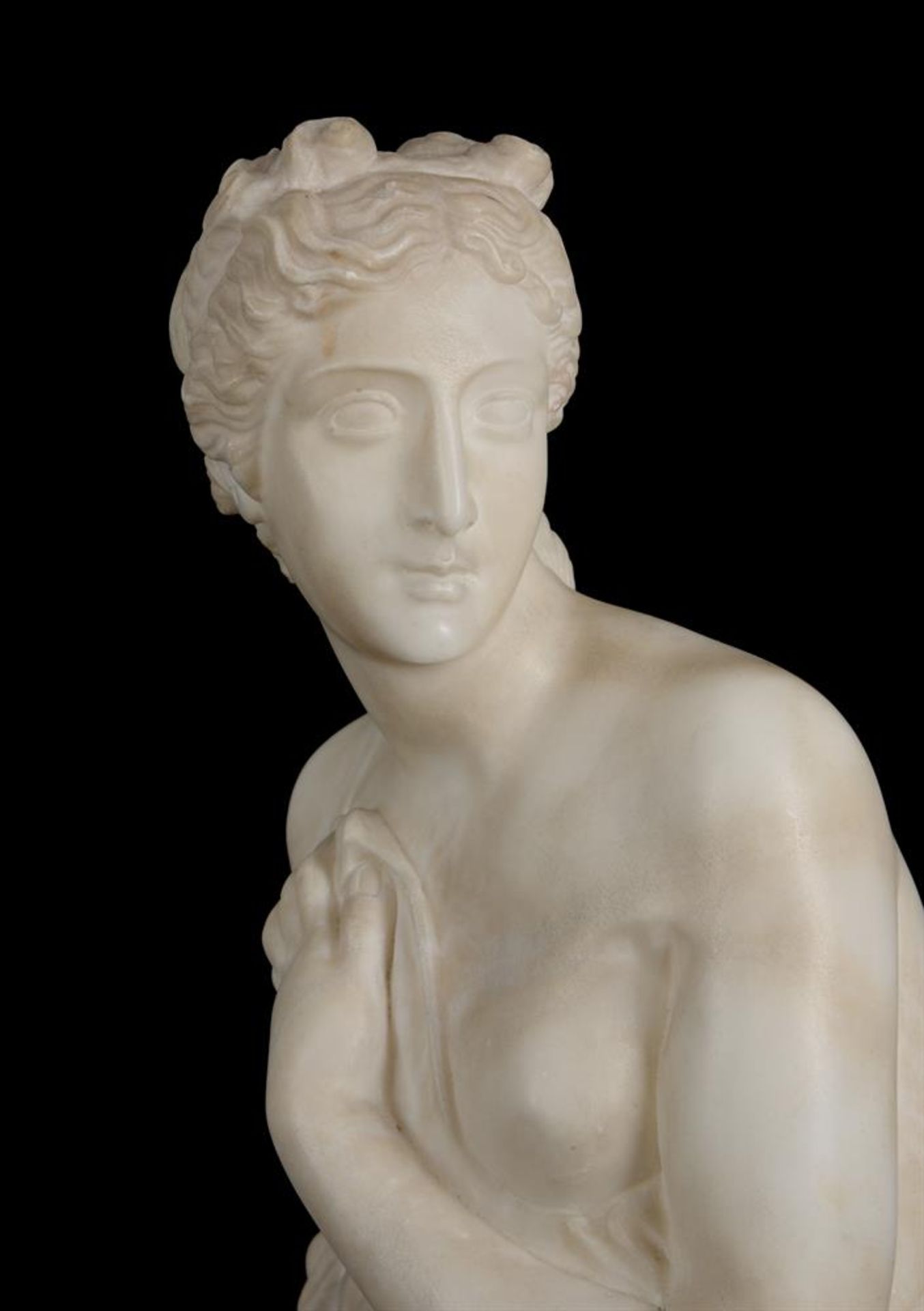 AFTER ANTONIO CANOVA (ITALIAN, 1757-1822), A MARBLE FIGURE 'VENUS ITALICA' - Image 3 of 4