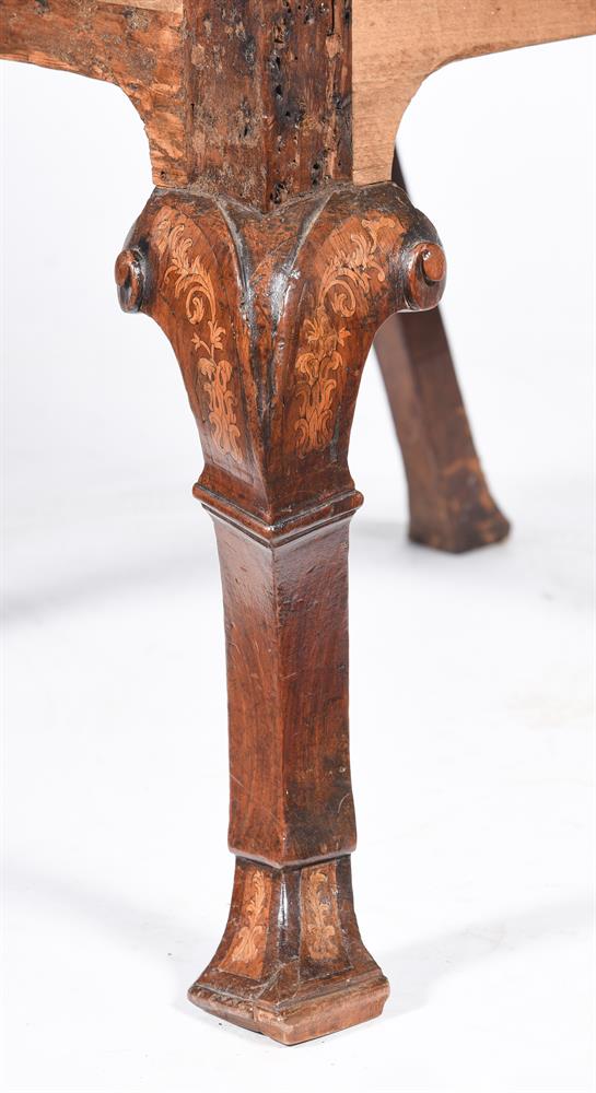 A GEORGE I WALNUT AND SEAWEED MARQUETRY SIDE CHAIR, IN THE MANNER OF JAMES MOORE OR RICHARD ROBERTS - Image 5 of 6