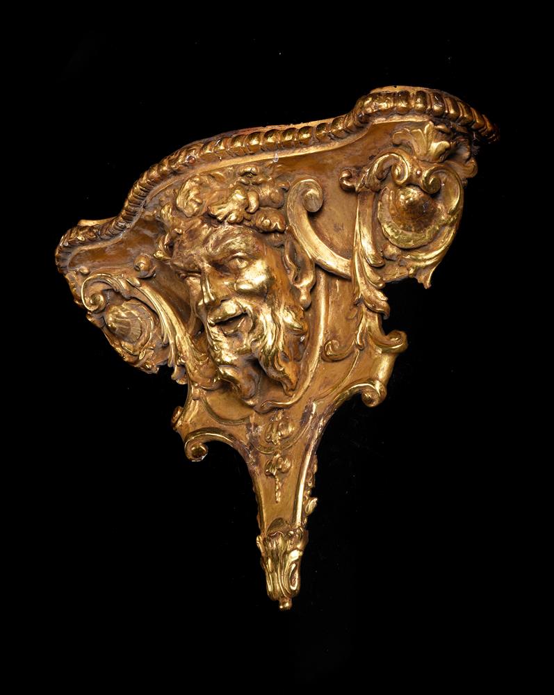 A LARGE GEORGE II CARVED GILTWOOD BACCHUS HEAD WALL BRACKET, CIRCA 1750 - Image 4 of 4