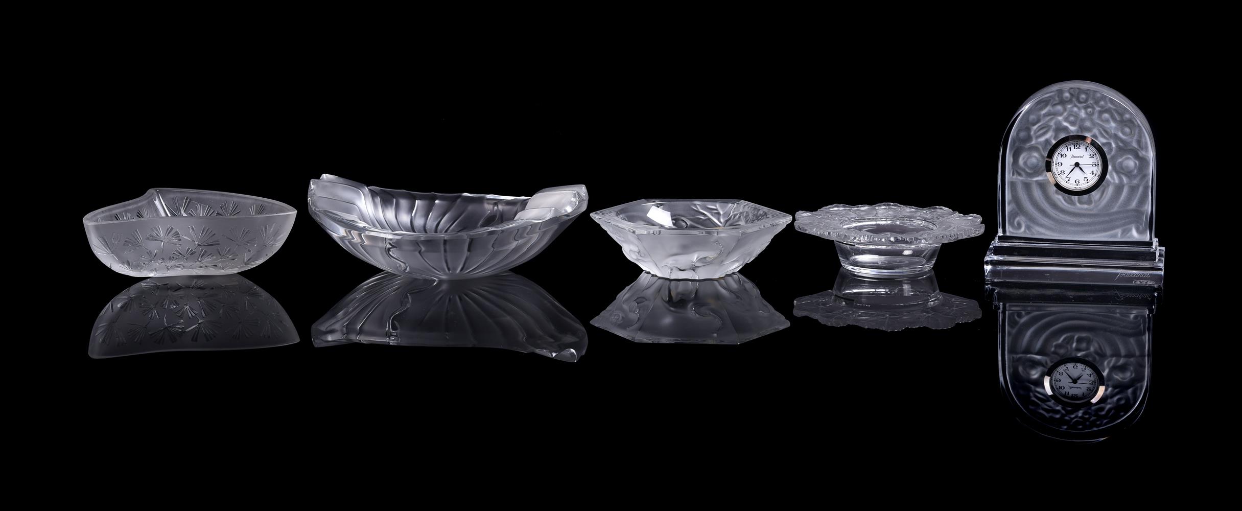 A GROUP OF FOUR CRYSTAL LALIQUE SMALL BOWLS