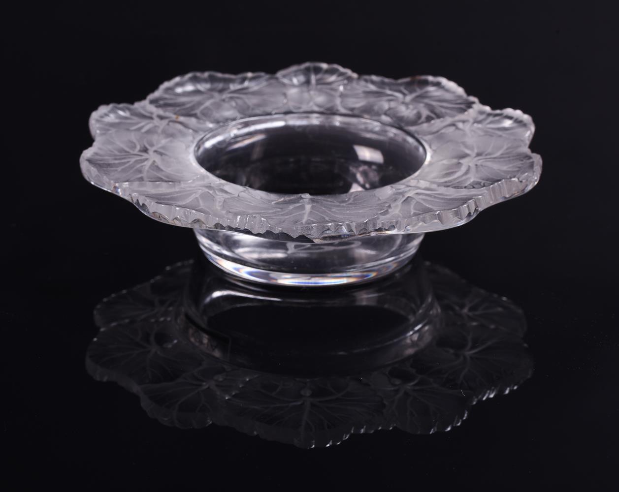 A GROUP OF FOUR CRYSTAL LALIQUE SMALL BOWLS - Image 7 of 16