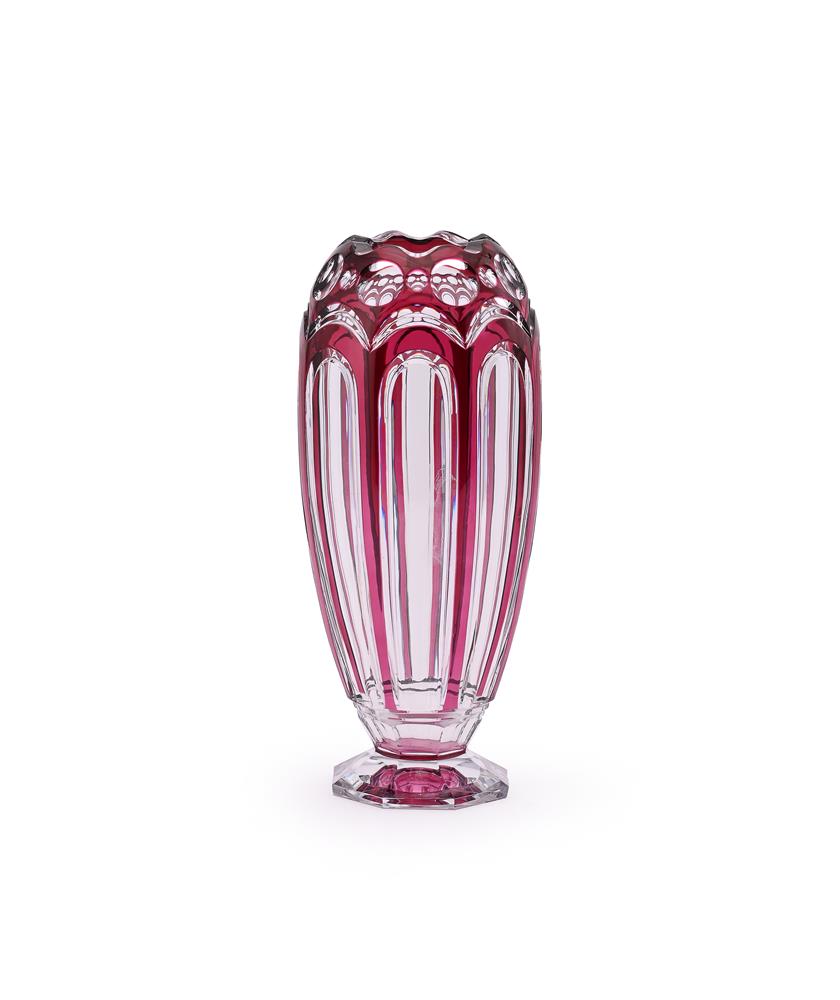 A VAL ST. LAMBERT 'ADP9' PALE RED OVERLAY AND CLEAR GLASS OVOID FLORIFORM VASE