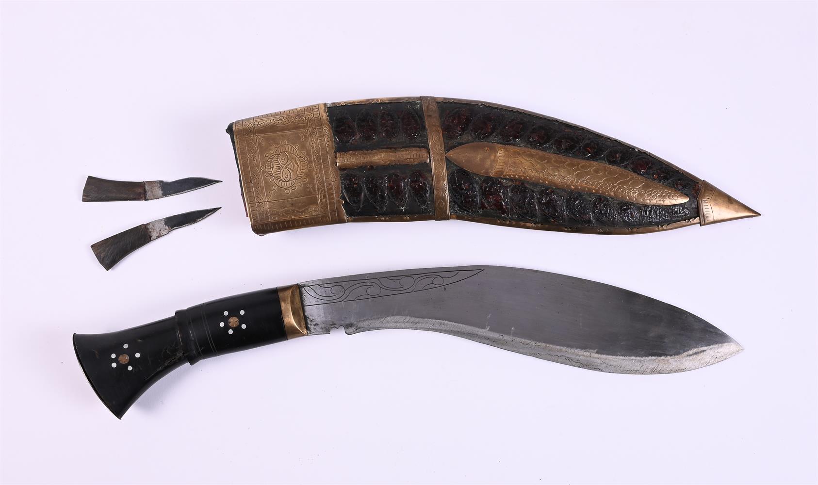 A MIDDLE EASTERN SWORD (SAIF) AND SCABBARD - Image 5 of 5