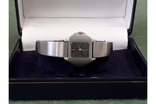 1970's Seiko silver Angel stainless ladies stainless steel wristwatch in  good working condition.