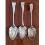 Pair of Peter & William Bateman serving spoons London 1811, 124g, together with a similar 1808 table