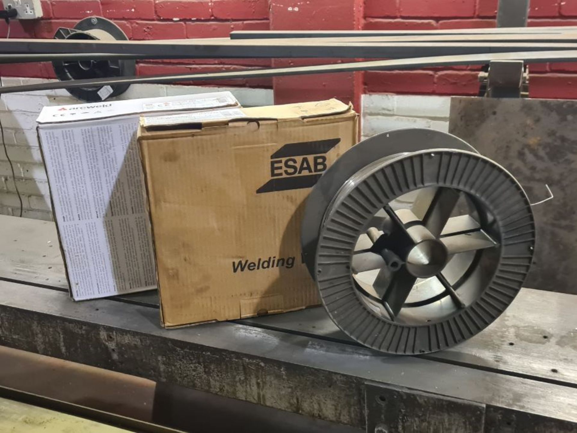2 boxes unused welding wire Arcweld 2S2 and ESAB weld G3SI1 and part used roll 1mm wire.