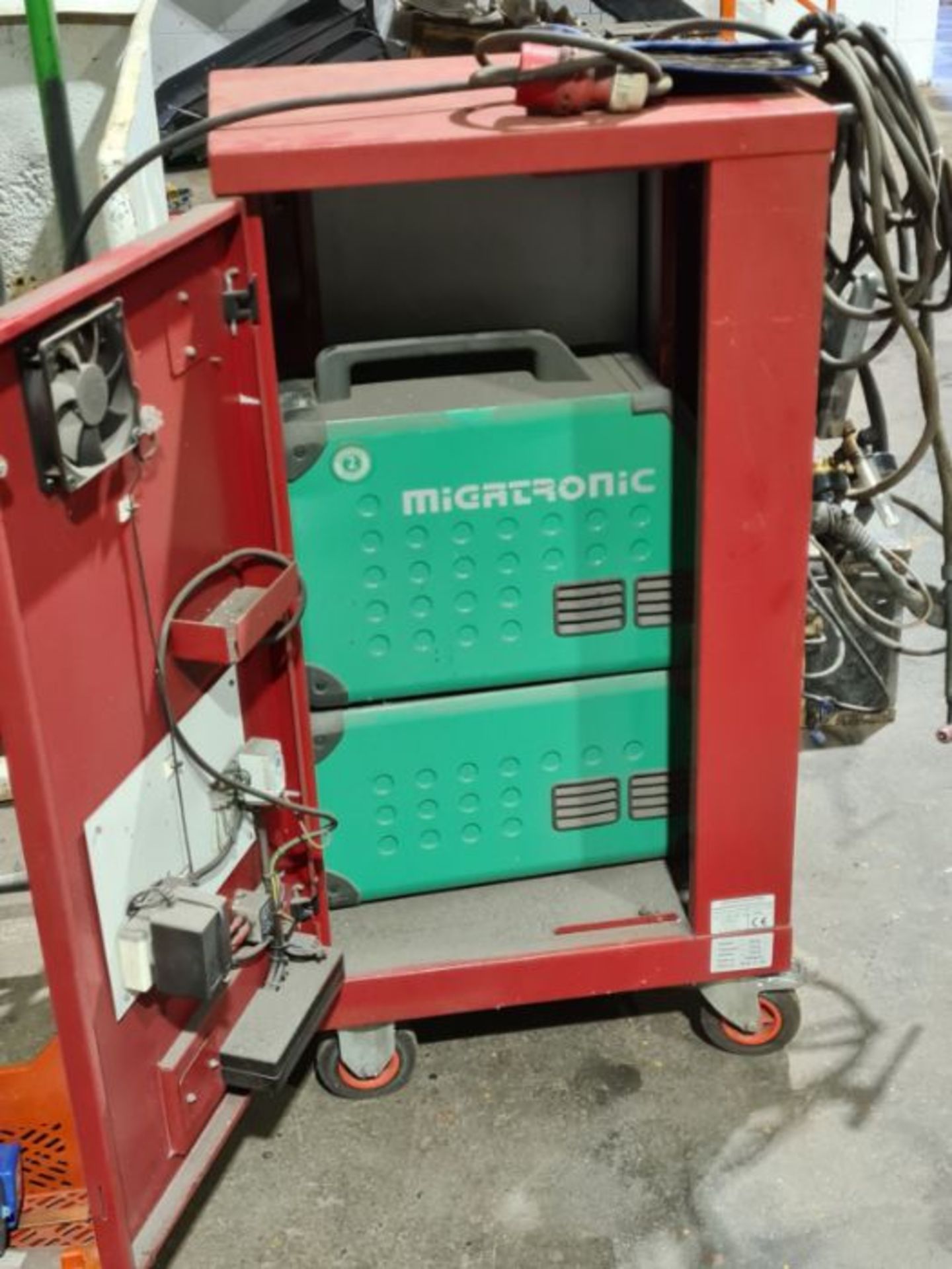 Migatronic PI250 welding machine in Smartline wheeled cabinet.