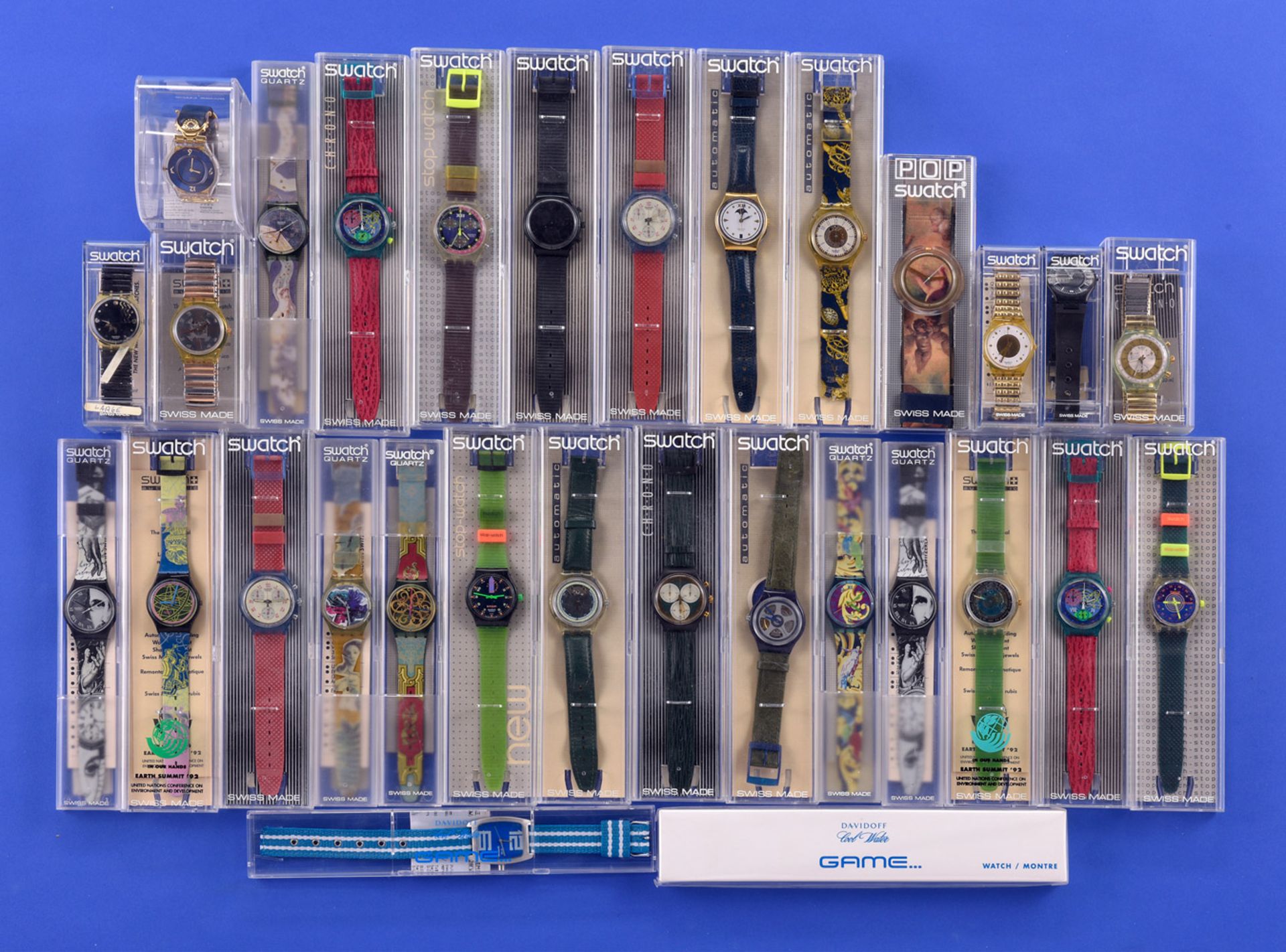 Sammlung von 28 Swatch- und zwei Davidoff Armbanduhren