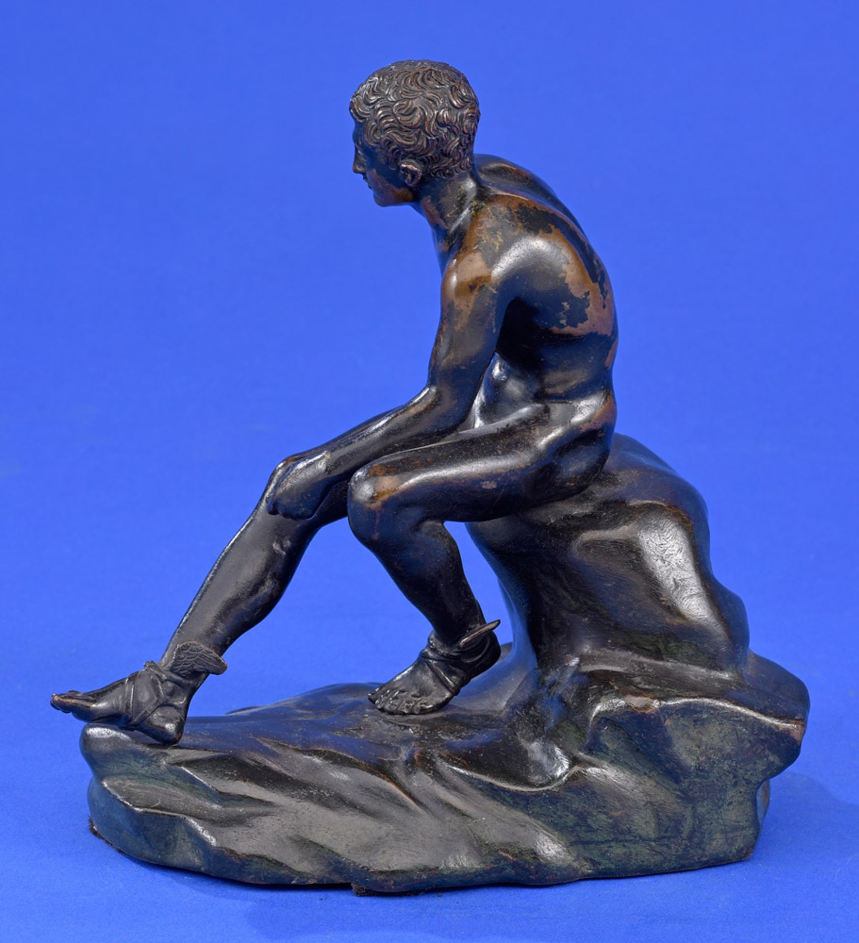 Hermes-Bronze nach der Antike. H 20 cm. - Image 2 of 2