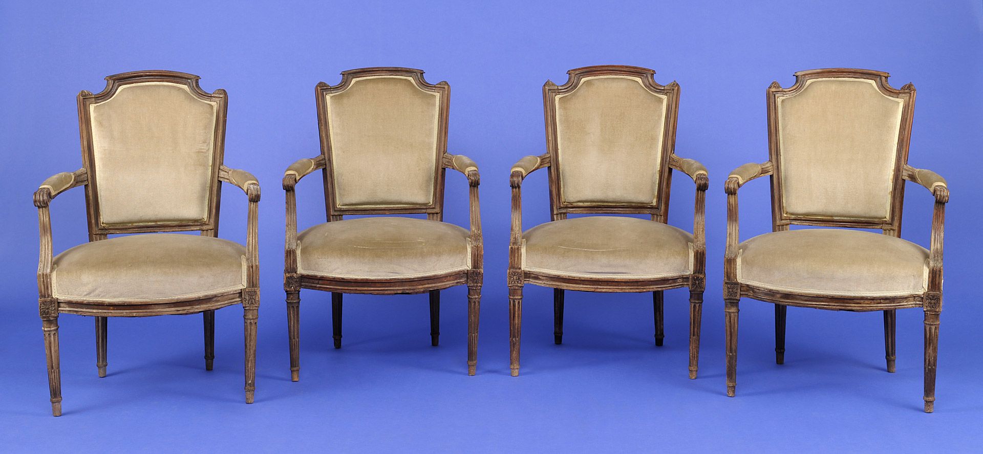 Satz von vier Louis XVI-Fauteuils, Ende 18. Jhdt.