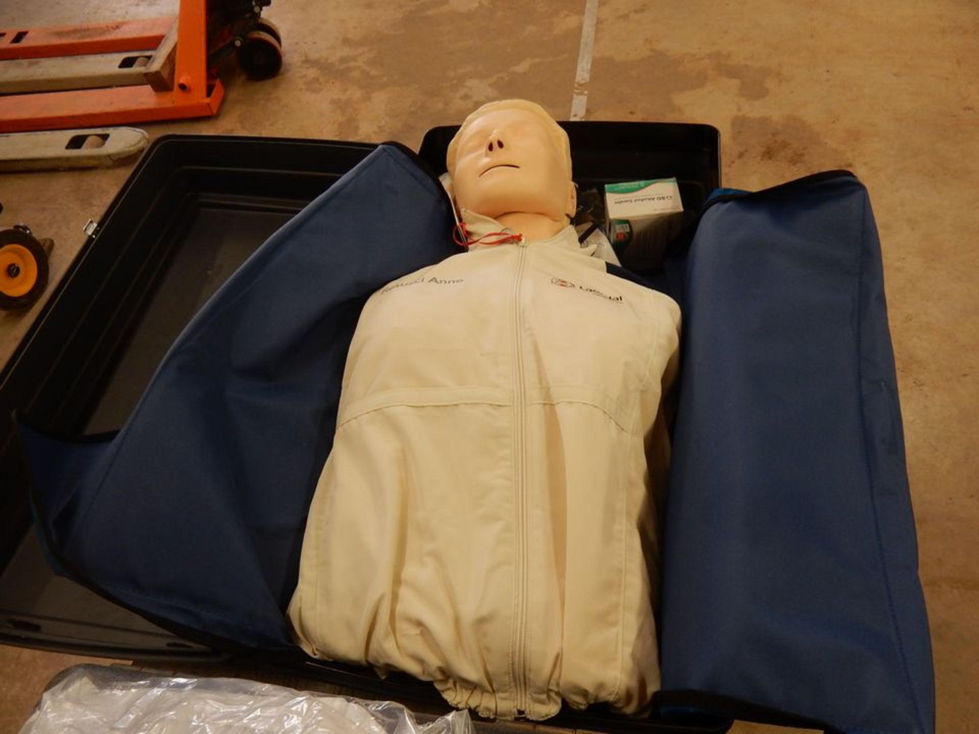 RESUSCI ANNE TORSO QCPR, LAERDAL, W/CASE - Image 2 of 2