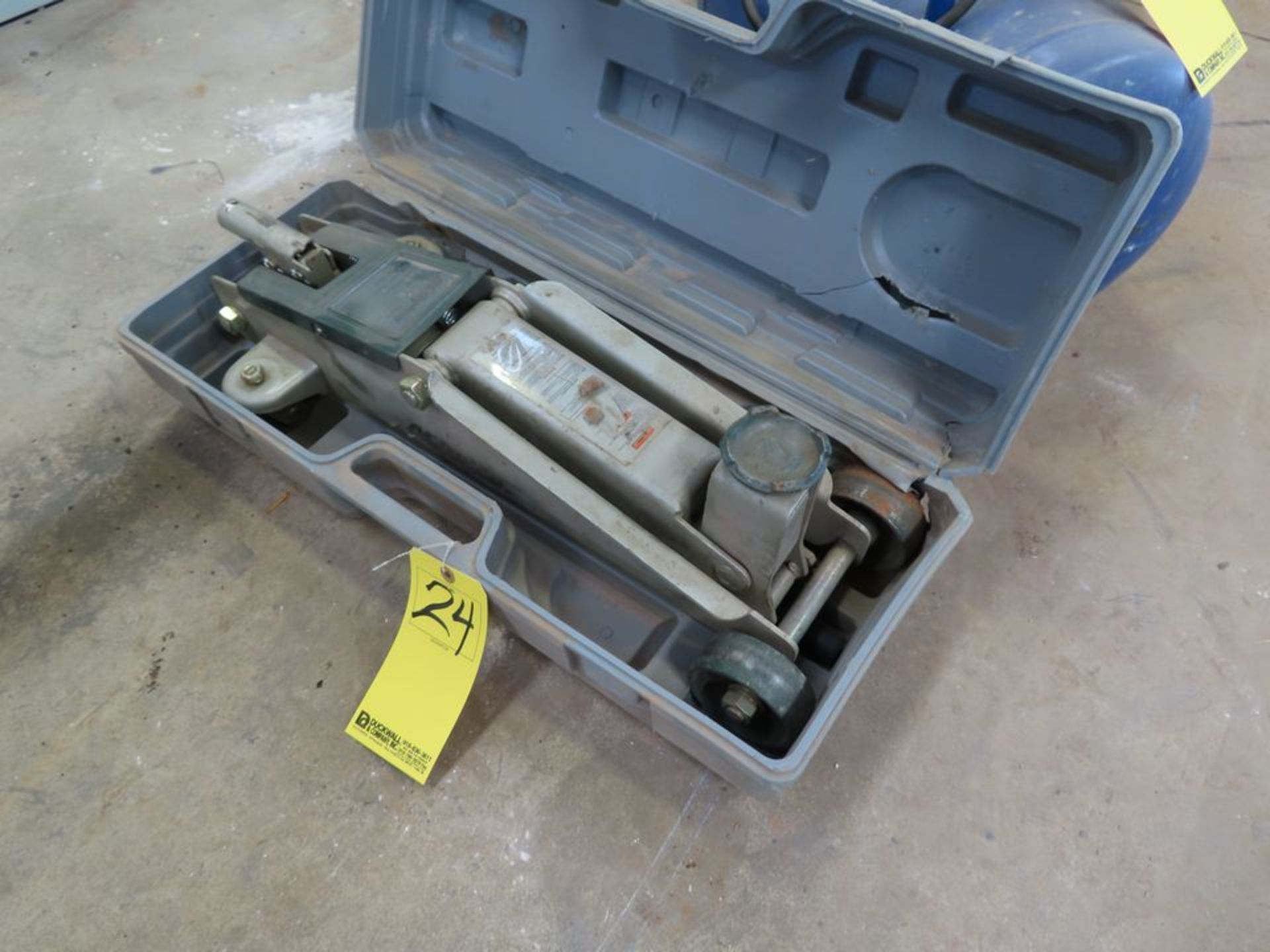 AC DELCO 3 TON FLOOR JACK