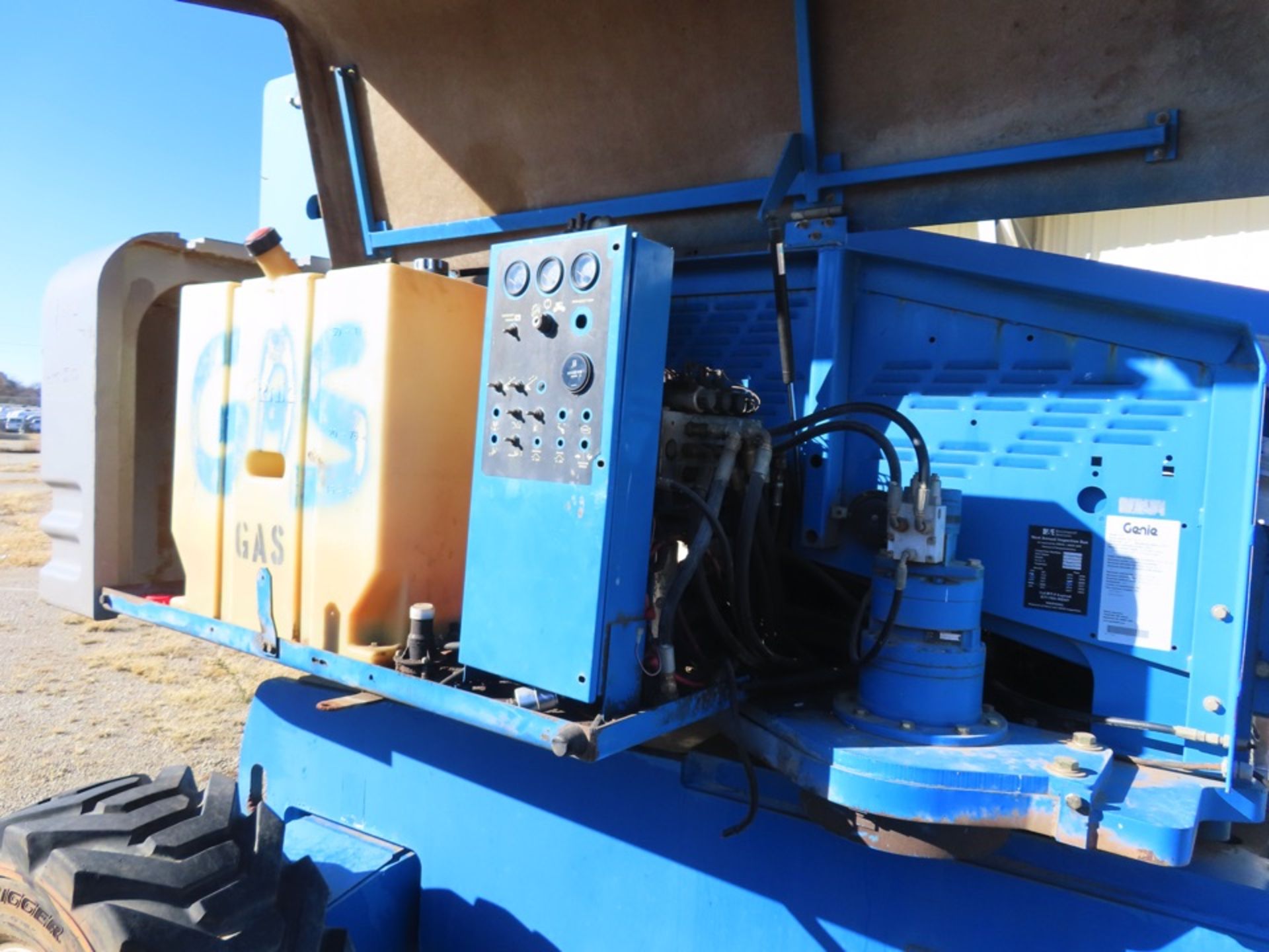 2001 GENIE BOOMLIFT, M# S-65, 5,368 HOURS, S/N S60-7200 - Image 3 of 4