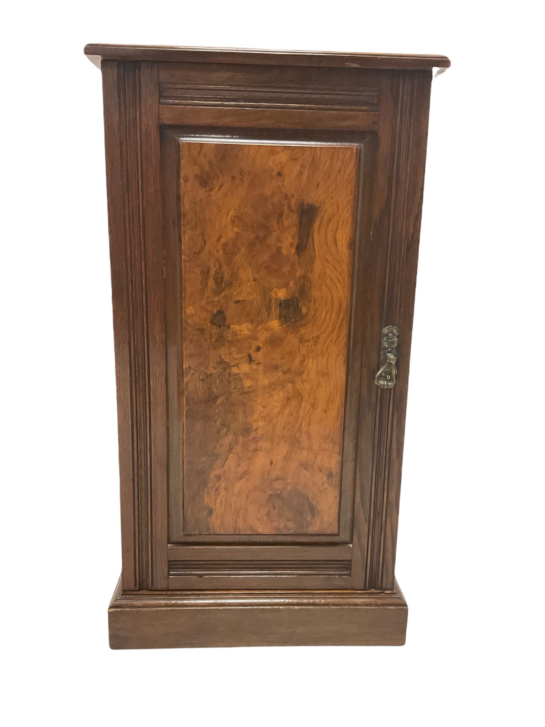 Early 20th century oak bedside cupboard - Image 2 of 4