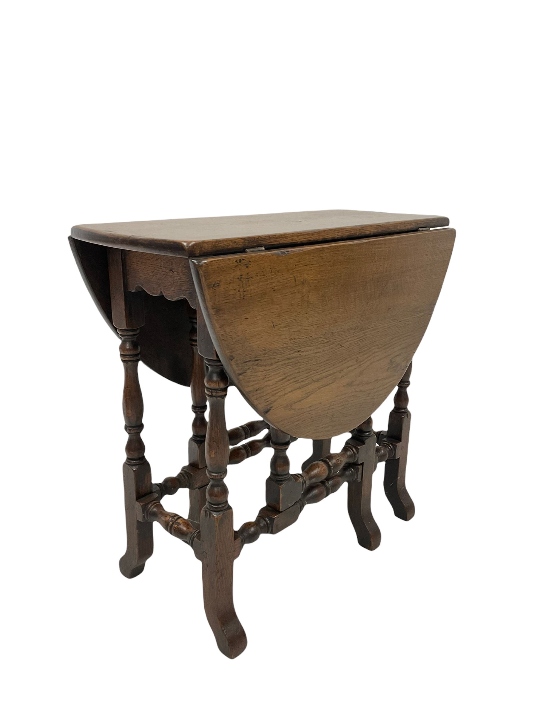 Oak gate leg table