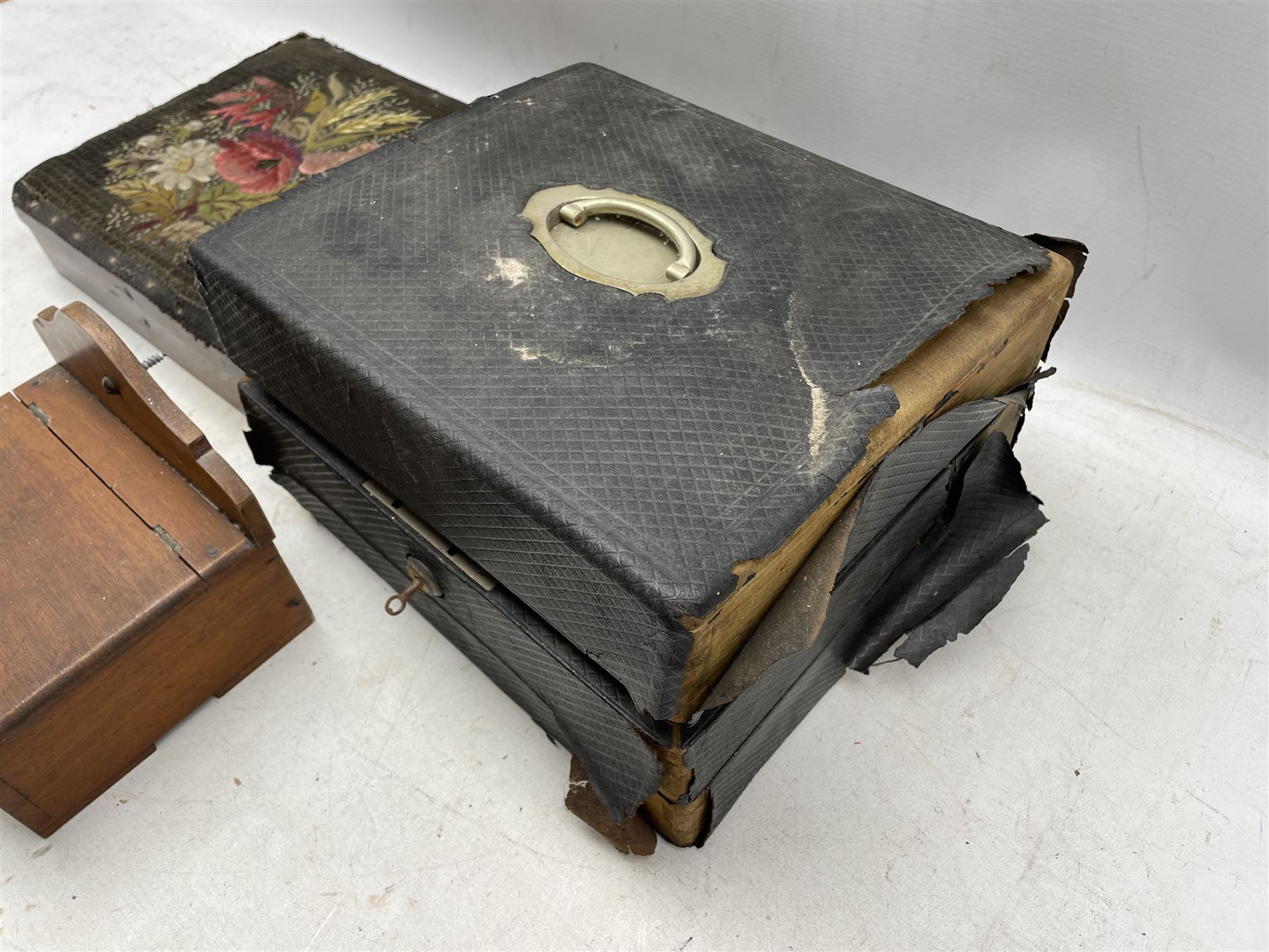 Victorian black leather correspondence box containing a 19th century ivory rule - Image 2 of 2