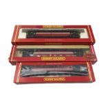 Hornby Railways Virgin Co-co Diesel electric locomotive CL 47 "47844" with two carriages