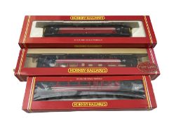 Hornby Railways Virgin Co-co Diesel electric locomotive CL 47 "47844" with two carriages