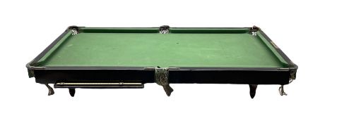 Thurston & Co. table-top snooker table