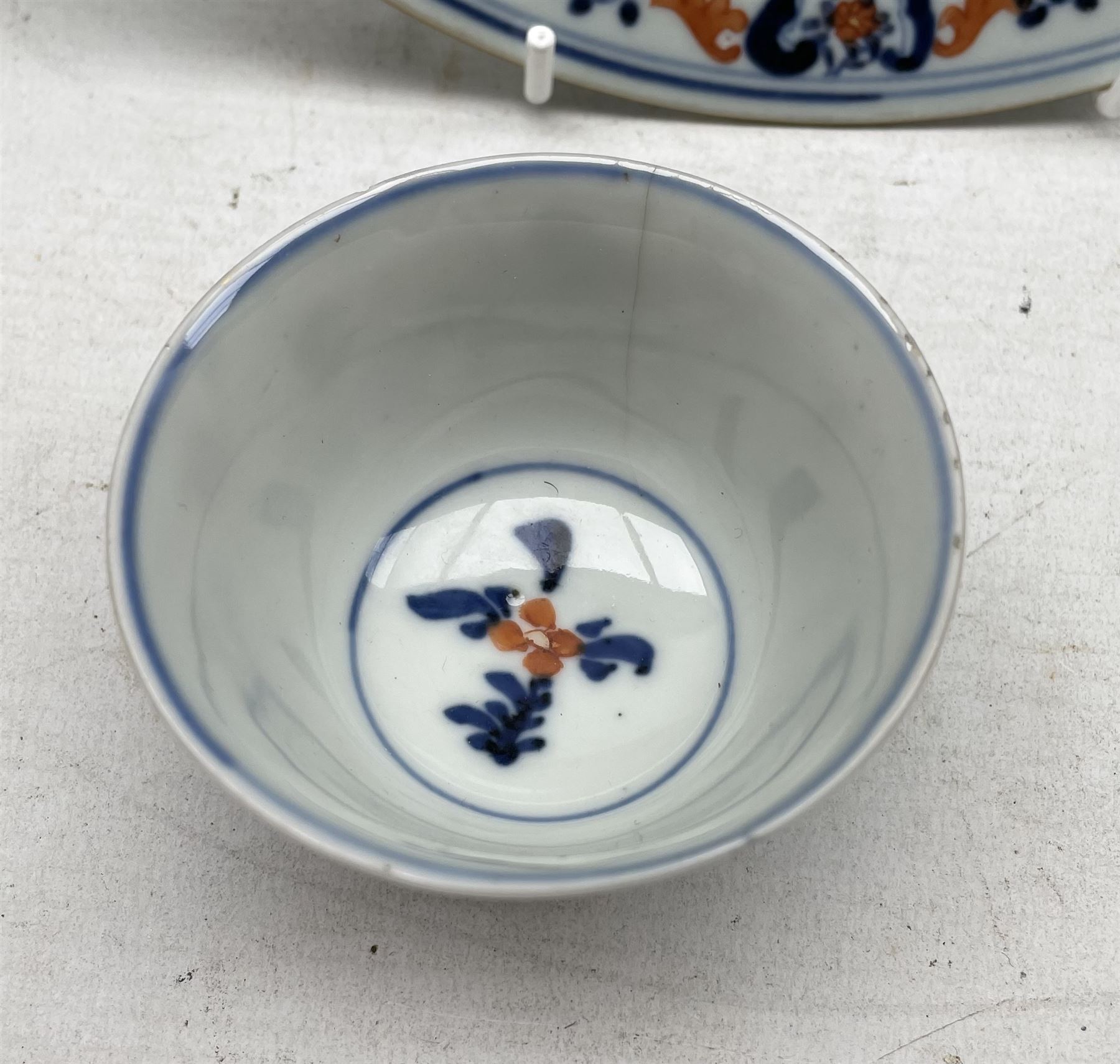 18th century Chinese plate with a centre vase of flowers within a floral border D23cm and a 19th cen - Image 2 of 3