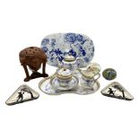 19th century Worcester part cabaret set with blue floral and jewelled decoration (5)