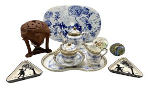 19th century Worcester part cabaret set with blue floral and jewelled decoration (5)