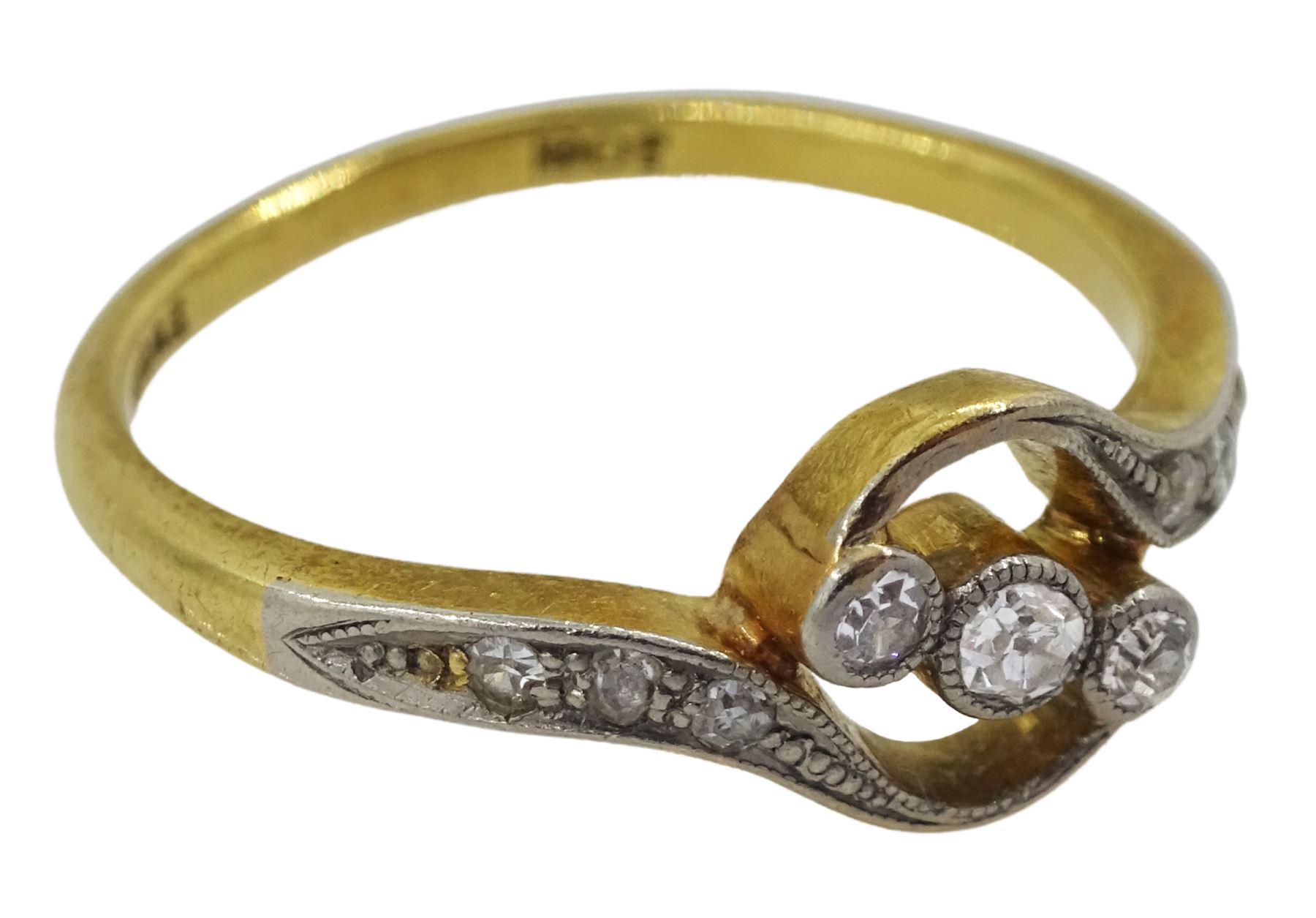 Early 20th century three stone diamond crossover ring - Image 4 of 4