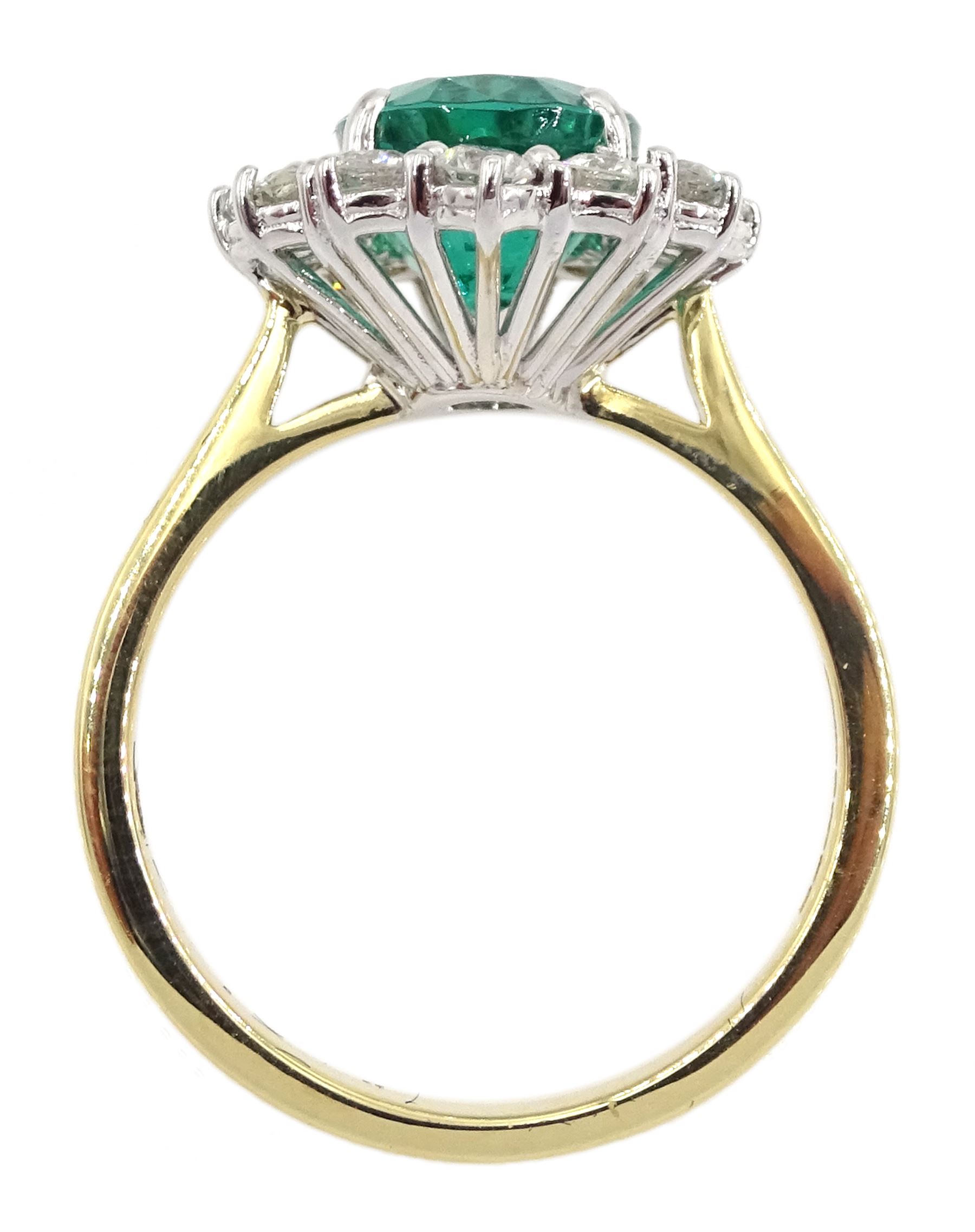 18ct gold oval emerald and round brilliant cut diamond cluster ring - Image 4 of 4