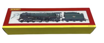 Hornby '00' gauge BR Britannia Class 7MT locomotive 70040 Clive of India