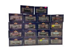 Bachmann '00' gauge rolling stock including 37-226 16 Ton Steel Mineral Wagon