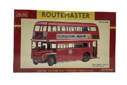 Sun Star Routemaster limited edition 1:24 scale bus 2913: RM21 - VLT 21 The GLC years