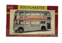 Sun Star Routemaster limited edition 1:24 scale bus 2906 SRM 25-850 DYE: Queen's Silver Jubilee-Wool