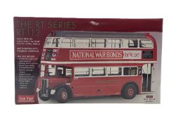 Sun Star The RT Series limited edition 1:24 scale bus 2920 RT113 - FXT 288