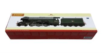 Hornby '00' gauge R2342 Class A3 The White Knight locomotive