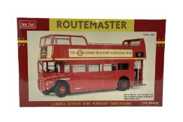 Sun Star Routemaster limited edition 1:24 scale bus 2910: RM 94 - VLT 94 Open top The Original Londo