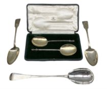 Pair of silver seal top spoons with gilded bowls Sheffield 1921 Maker Mappin & Webb