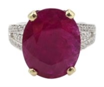 18ct white gold single stone oval ruby