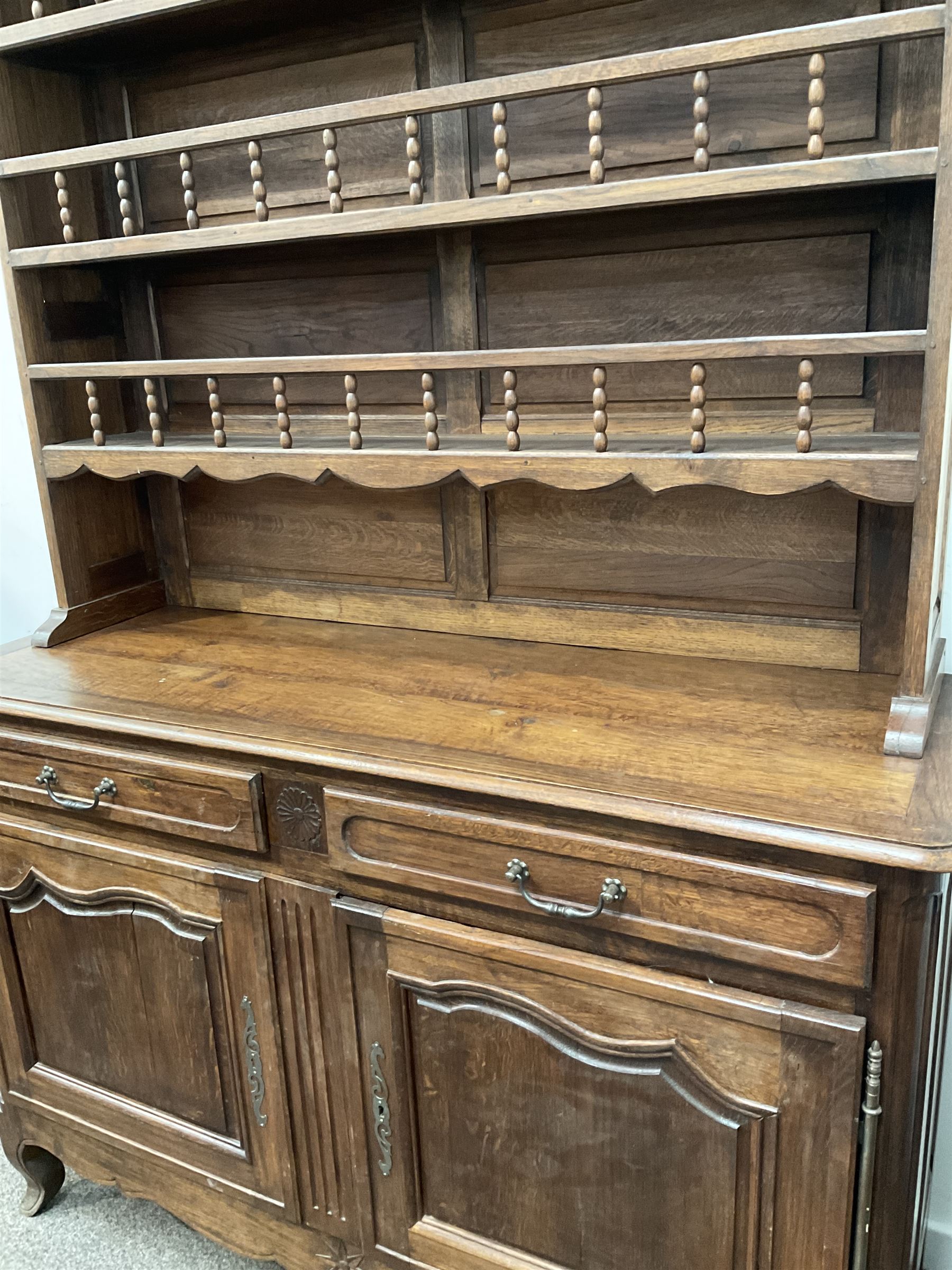 Mid to late 20th century French oak dresser - Image 5 of 5