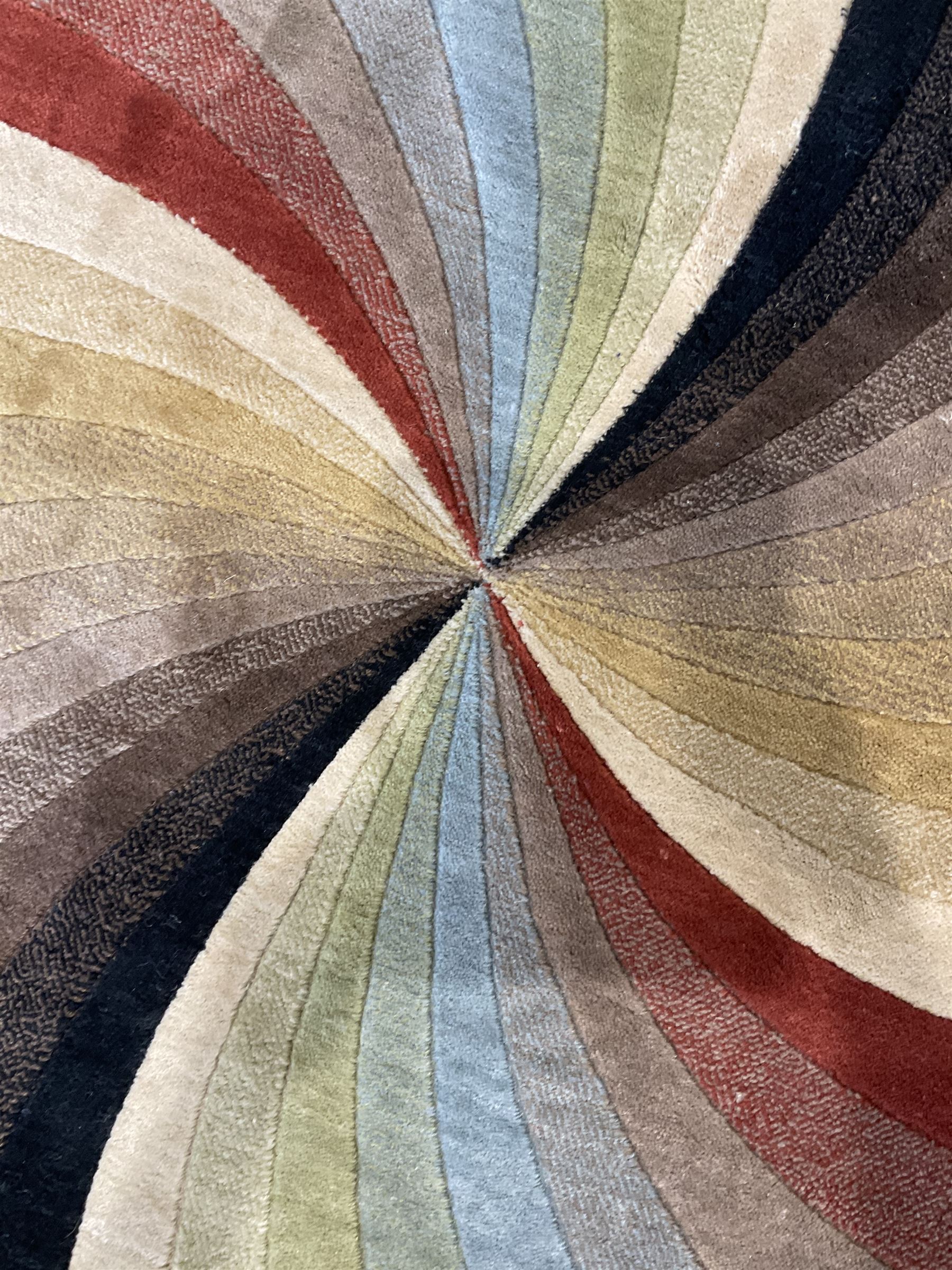 Nourison Mondrian circular swirl rug - Image 4 of 4