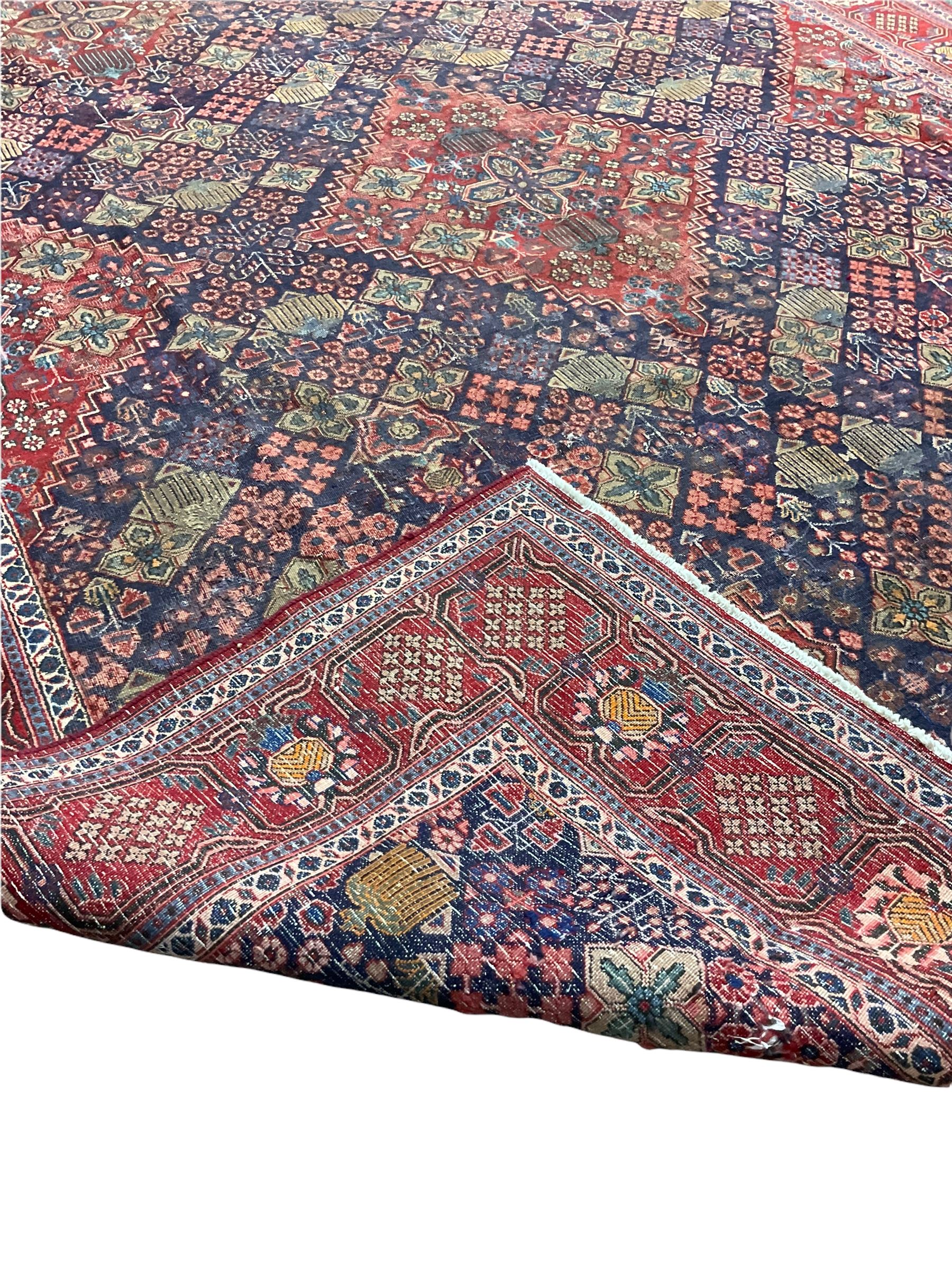 Handknotted Persian rug from Sanandaj region with five red medallions - Image 3 of 7