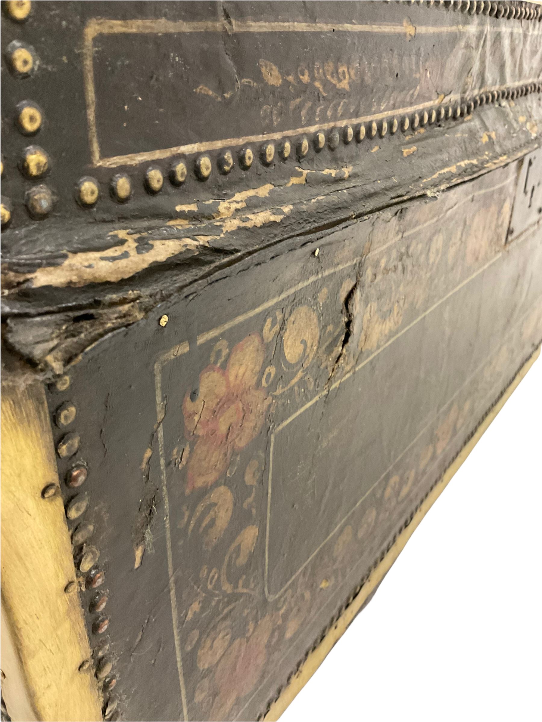 19th century Chinese export camphor wood chest - Image 5 of 7