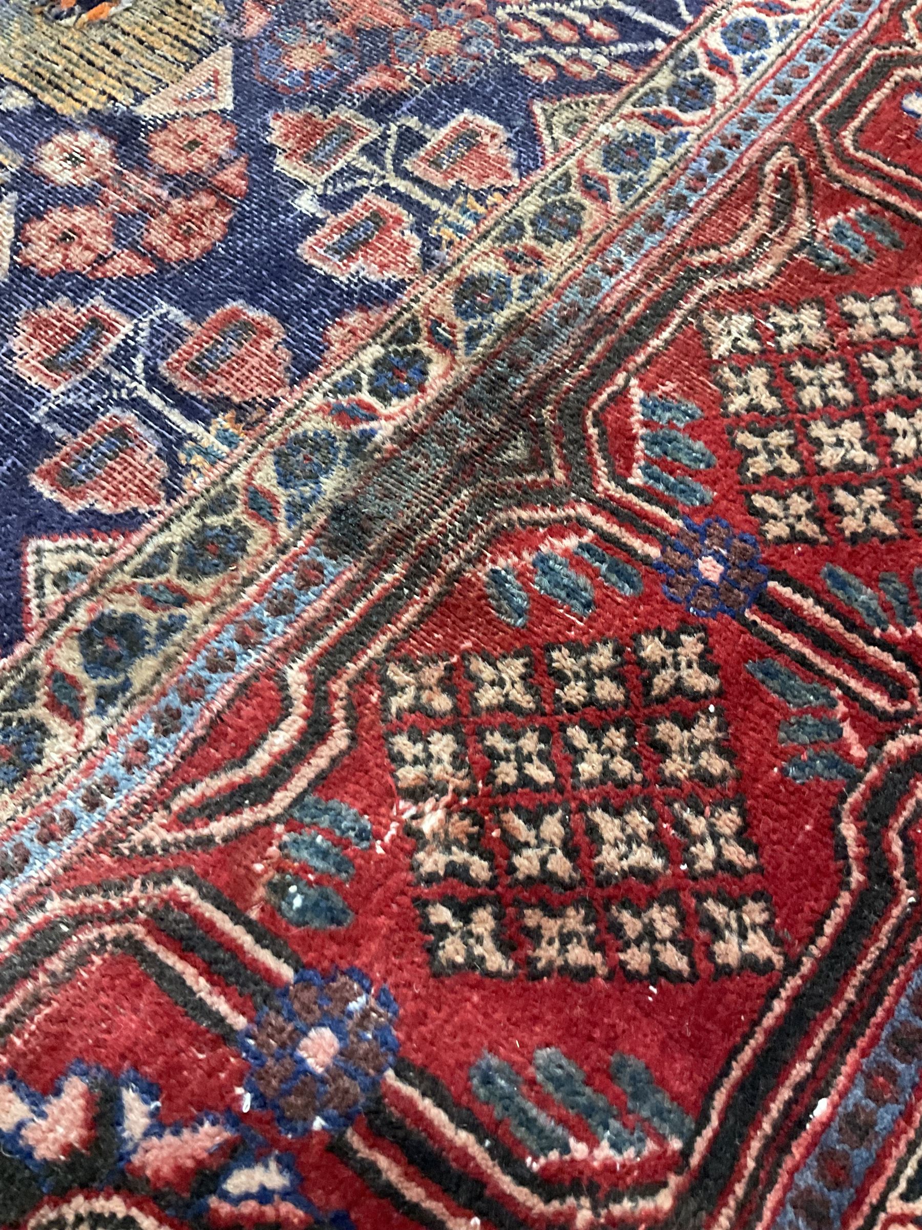 Handknotted Persian rug from Sanandaj region with five red medallions - Image 6 of 7