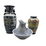 Chinese blue and white vase H60cm