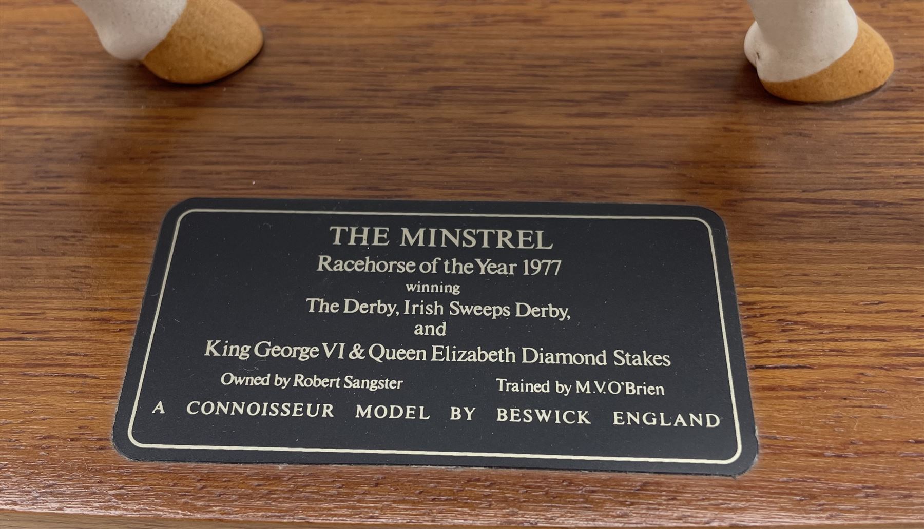 Beswick model of 'The Minstrel' Racehorse of the Year 1977 from the Connoisseur series on wooden pli - Image 2 of 2