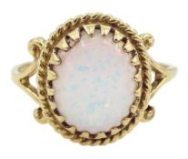 9ct gold single stone oval opal ring