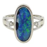 14ct white gold oval opal duplet ring