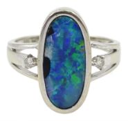 14ct white gold oval opal duplet ring