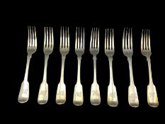 Set of five George IV silver pattern table forks engraved with a monogram London 1827 Maker T Cox Sa