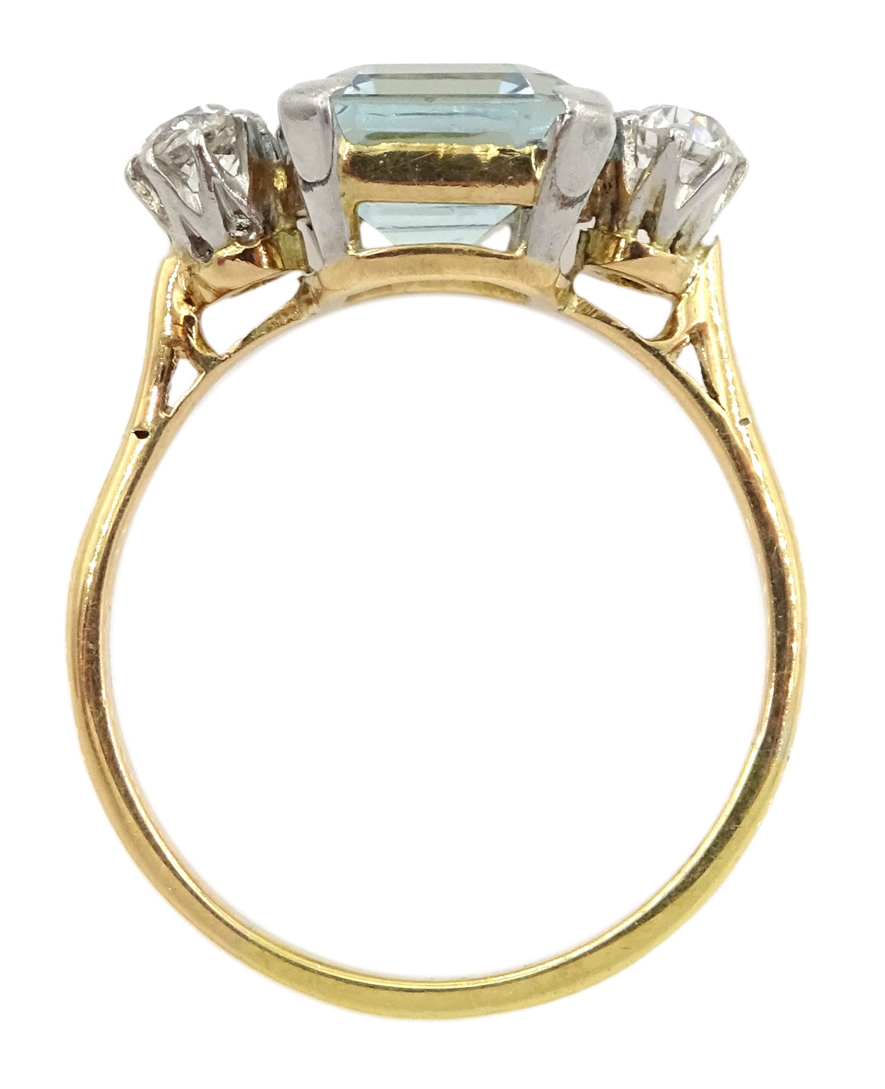 Mid 20th century mixed emerald cut aquamarine and old cut diamond three stone ring - Image 4 of 4